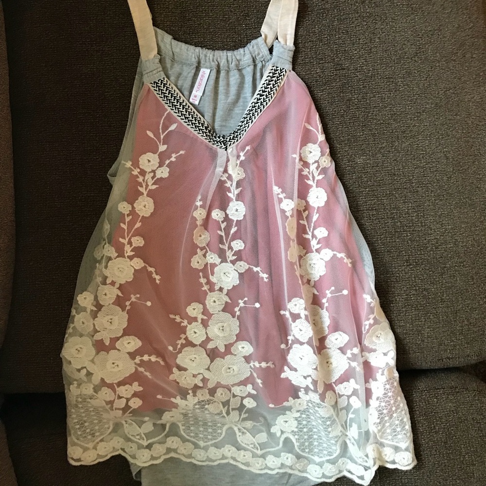NWOT- Gorgeous tank top.